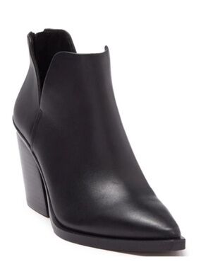 Vince Camuto Gigietta Black Leather Pointed Toe Rear Zip Ankle Booties